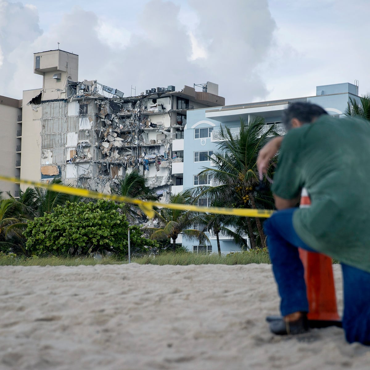 Engineer Reportedly Warned In 18 Of Major Damage At Miami Condo Complex Miami Condo Collapse The Guardian Engineer Reportedly Warned In 18 Of Major Damage At Miami Condo Complex Miami Condo Collapse The Guardian
