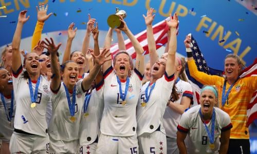 Megan Rapinoe On The Spot As Usa Beat Netherlands To Win Women S World Cup Women S World Cup 19 The Guardian Megan Rapinoe On The Spot As Usa Beat Netherlands To Win Women S World Cup Women S World Cup 19 The Guardian