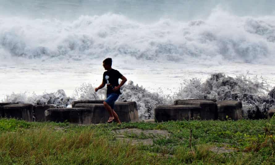 Huge waves crash into the coast in Taitung county, eastern Taiwan on Friday.