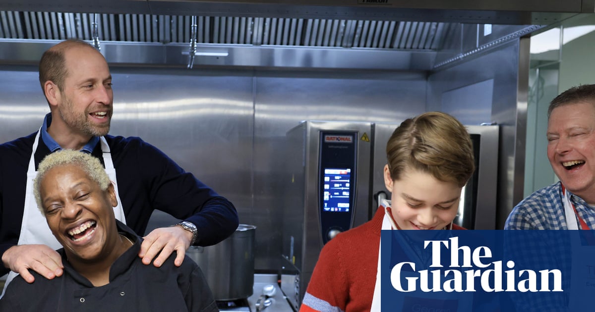 Prince George joins Prince of Wales in visit to homelessness charity