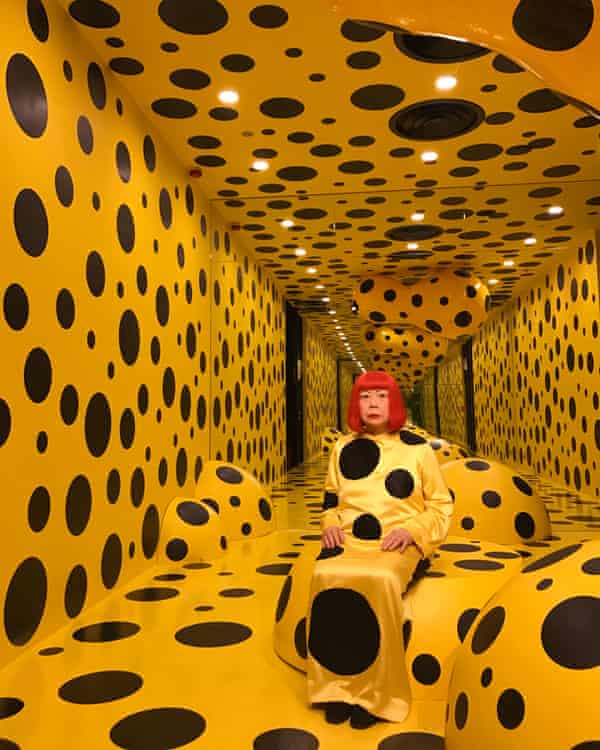 Una figura di cera di Yayoi Kusama al Madame Tussauds, Hong Kong.