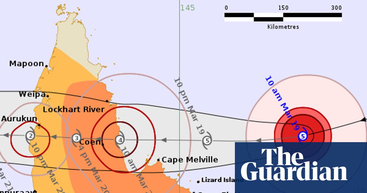 Tropical Cyclone Narelle to make landfall in far north Qld on Friday as category four storm, bringing 200km/h winds