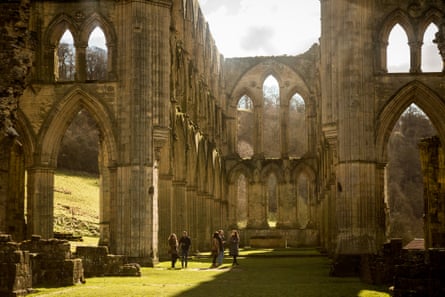 abbey ruins in sunshine