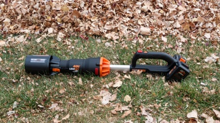 A Worx LeafJet 40V Nitro photographed outside