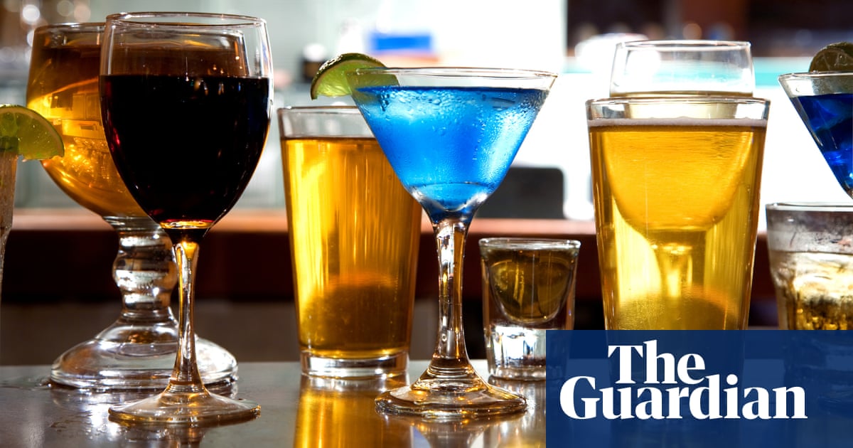 Злоупотребата с алкохол и самотата „увеличават риска от ранна поява на деменция“