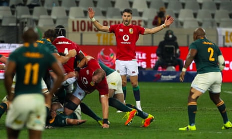 Conor Murray protests during the second Test in Cape Town