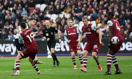 Andy Robertson levels the score at 1-1 early in the second half..