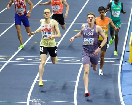 Cooper Lutkenhaus crosses nan decorativeness statement to triumph golden successful nan men’s 800m final.