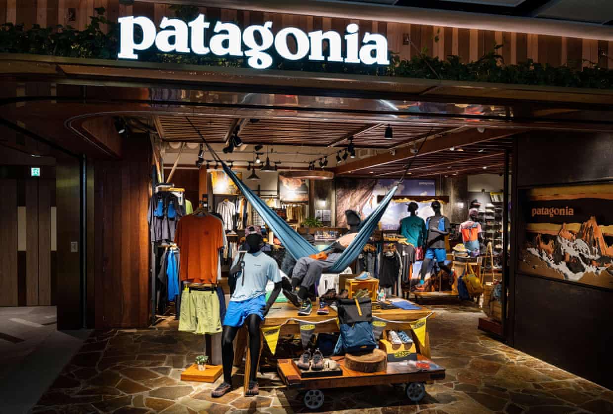 Patagonia’s billionaire owner gives away company to fight climate crisis (theguardian.com)