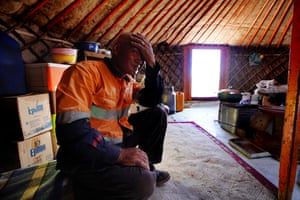 Herder Tumurhuyag in his ger in Khanbogd Sum