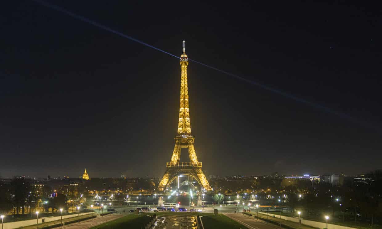 Energy crisis to cast Eiffel Tower into early darkness (theguardian.com)