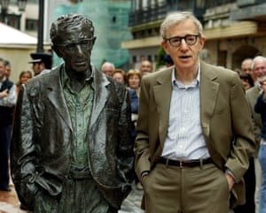 2005Woody Allen imitates the pose of his statue at Oviedo city, Asturias region, northern Spain. Allen, who was awarded the âPrince of Asturiasâ of Arts in 2002, is in Oviedo to participate in the events to mark the XXV anniversary of the âPrince of Asturiasâ foundation.