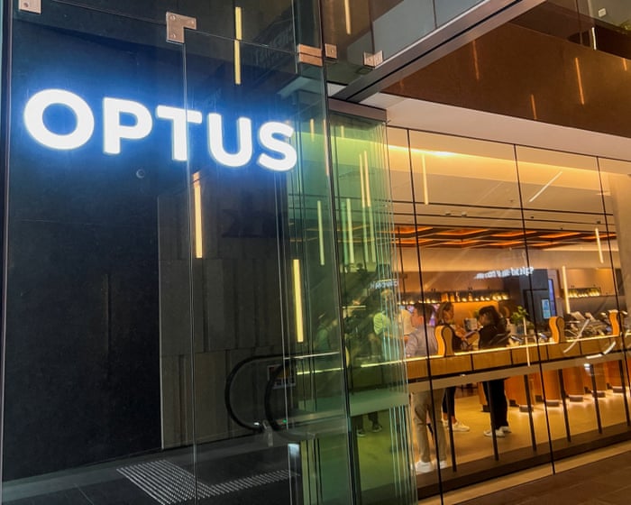 Optus network outage in which three people died lasted eight hours longer than telco initially said