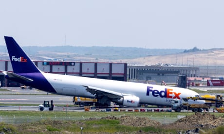 Boeing cargo plane forced to land at Istanbul without front landing gear