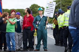 Only 16% people surveyed by Business and Energy Department supported fracking compared with 21% last year.