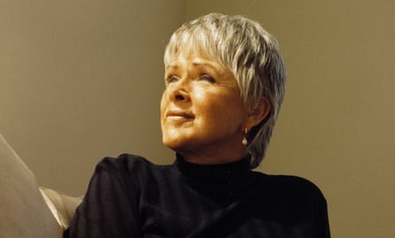 Portrait of Byron Katie, self help guru. (Photo by Clarence Williams/Los Angeles Times via Getty Images)