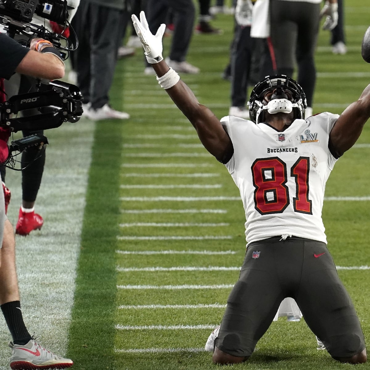Super Bowl Lv Kansas City Chiefs 9 31 Tampa Bay Buccaneers As It Happened Sport The Guardian Super Bowl Lv Kansas City Chiefs 9 31 Tampa Bay Buccaneers As It Happened Sport The Guardian