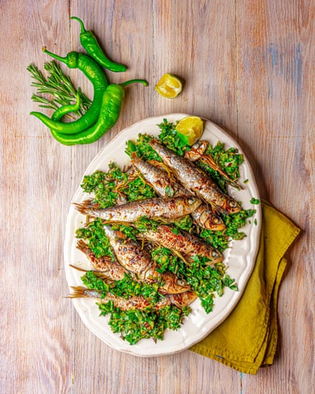 ‘Feel free to add a fresh jalapeño’: grilled green peppers and sardines.