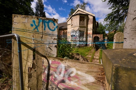 A shot of the now dilapidated former Nello James centre.