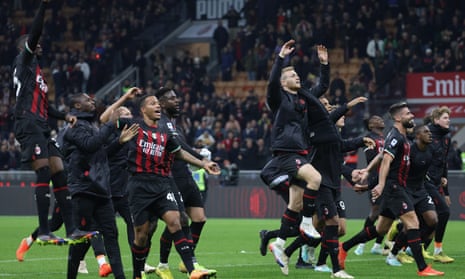 Milan players sign celebrate after beating Fiorentina.