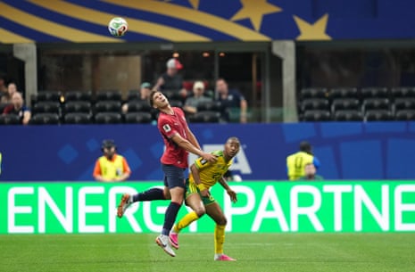 ROBIN HRANAC from Czechia and THAPELO MASEKO from South Africa battle for the ball