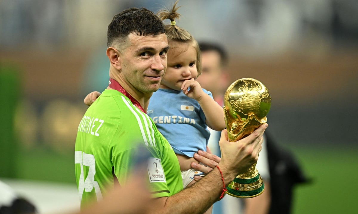 Emi Martínez Shines Bright as Argentina Triumph in Copa América Thriller - Impacts of pivotal plays on the final outcome