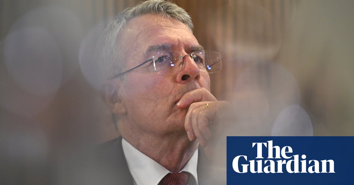 Journalists won't be criminalised for holding some Australian government secrets after law reforms