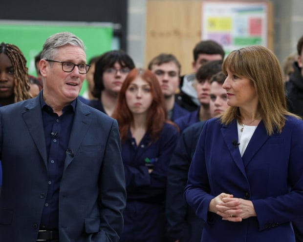 Rachel Reeves planea un aumento de impuestos de 7.500 millones de libras en el presupuesto tras un cambio de rumbo en los tipos del impuesto sobre la renta Rachel Reeves planea un aumento de impuestos de 7.500 millones de libras en el presupuesto tras un cambio de rumbo en los tipos del impuesto sobre la renta