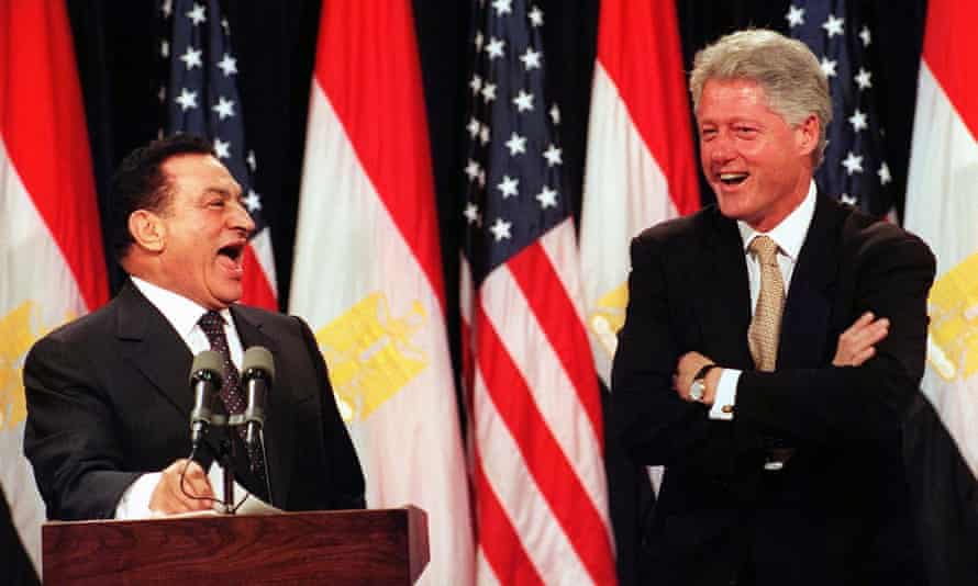 Hosni Mubarak and Bill Clinton in Washington in 1999.