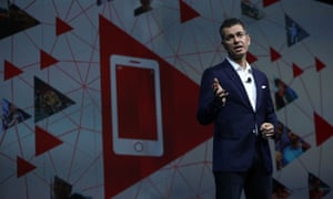 YouTube chief business officer Robert Kyncl told CES that YouTube has put an end to the traditional family holiday arguments about what to watch on TV; now everyone sits on their own watching YouTube on their phones