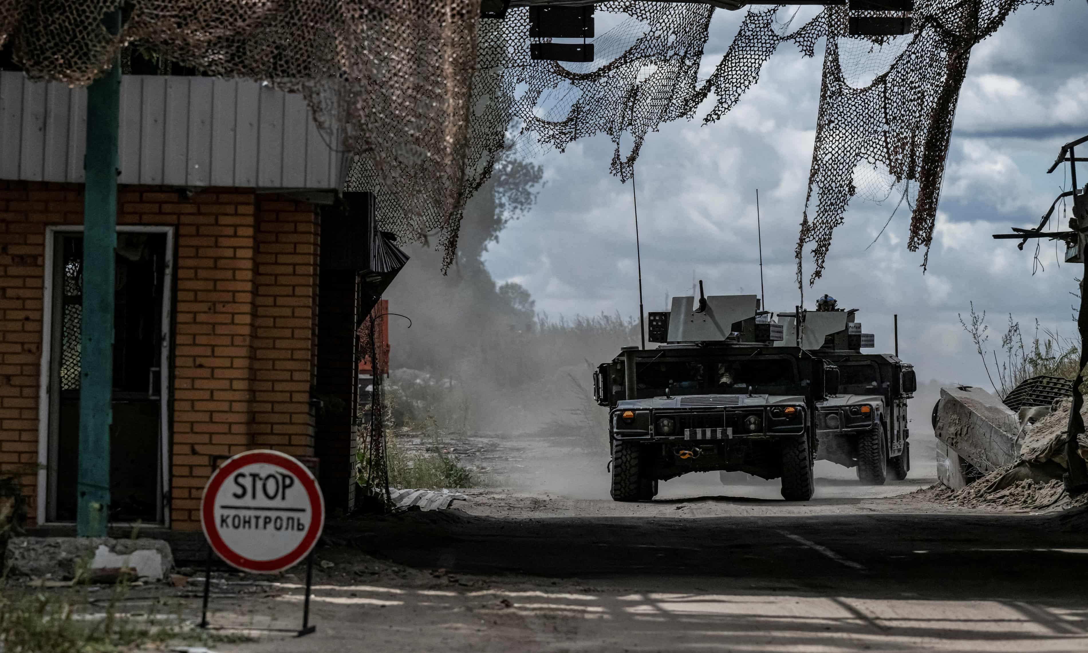 100 Russian soldiers captured as Ukraine makes gains in Kursk, says Zelenskiy (theguardian.com)