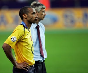 A despondent Arsène Wenger stands with Thierry Henry after Arsenal’s Champions League final defeat in 2006. The manager has won only three FA Cups since then.