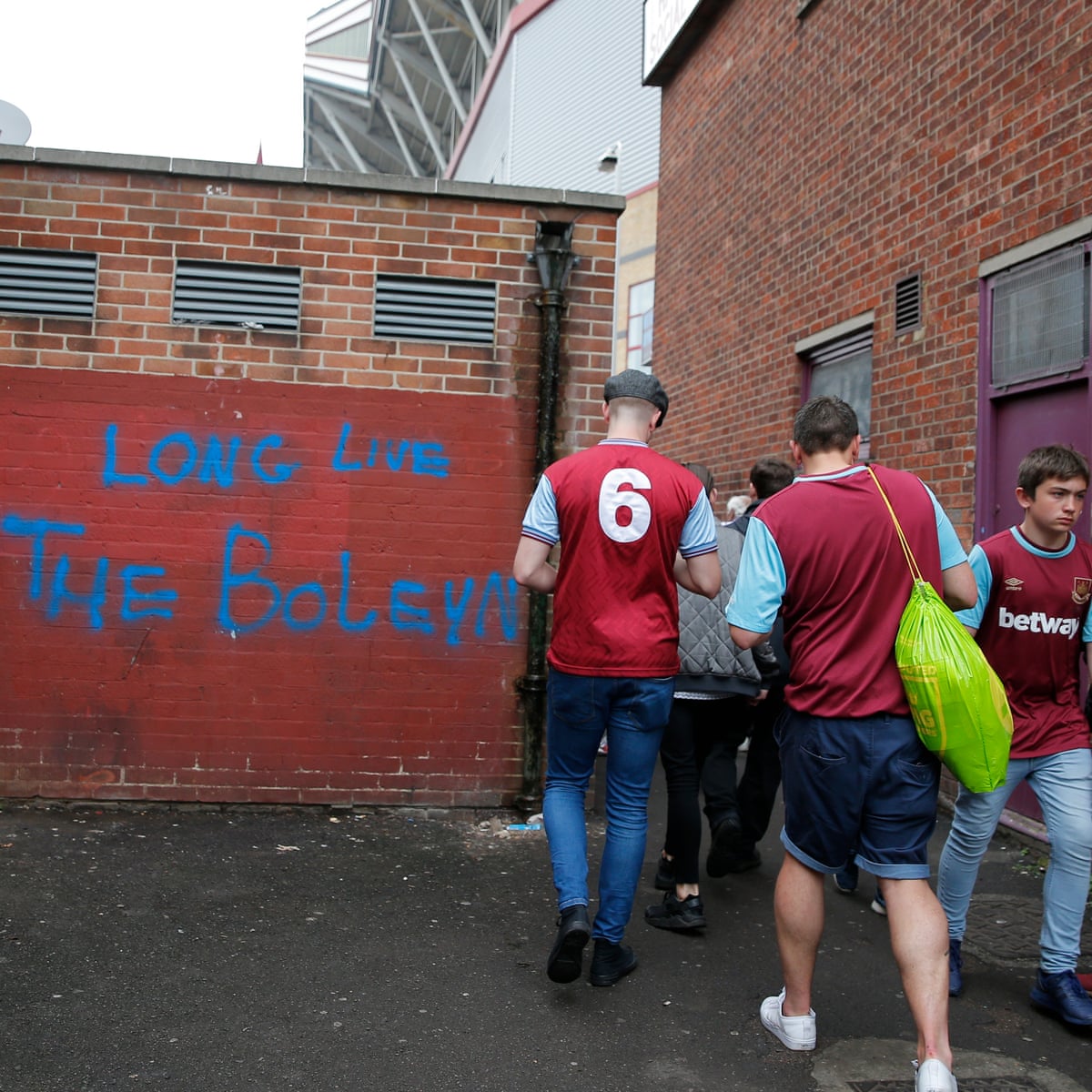 Delusions Of Stadium Grandeur Haunt West Ham And Club S Owners West Ham United The Guardian