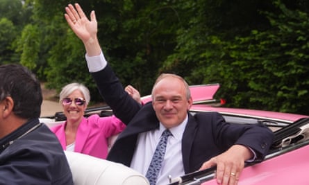 The Lib Dem deputy leader, Daisy Cooper, and Ed Davey visit Hammond's End Farm in Harpenden, 3 July.