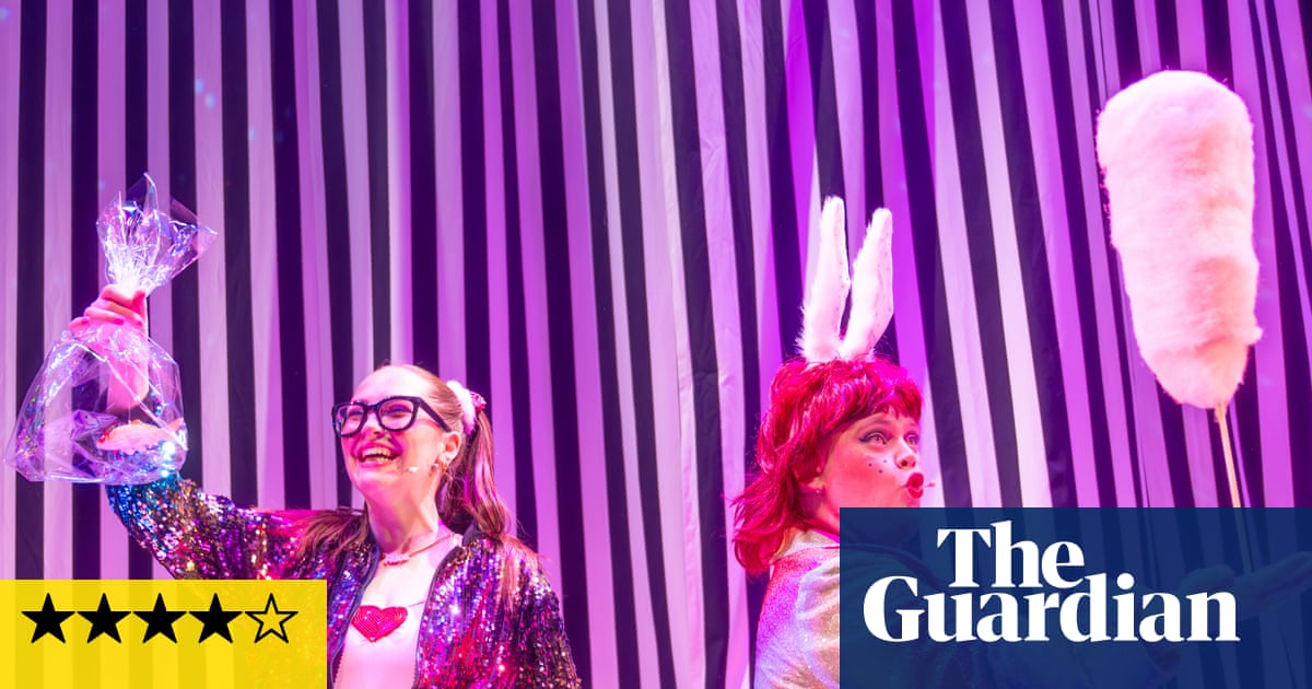 Gallus in Weegieland review – hilarious show sends Alice down a class rabbit hole | Theatre Gallus in Weegieland review – hilarious show sends Alice down a class rabbit hole | Theatre