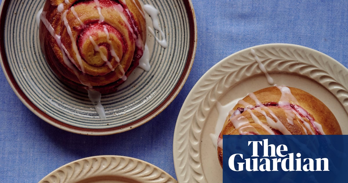 Benjamina Ebuehi's recipe for plum and ginger buns