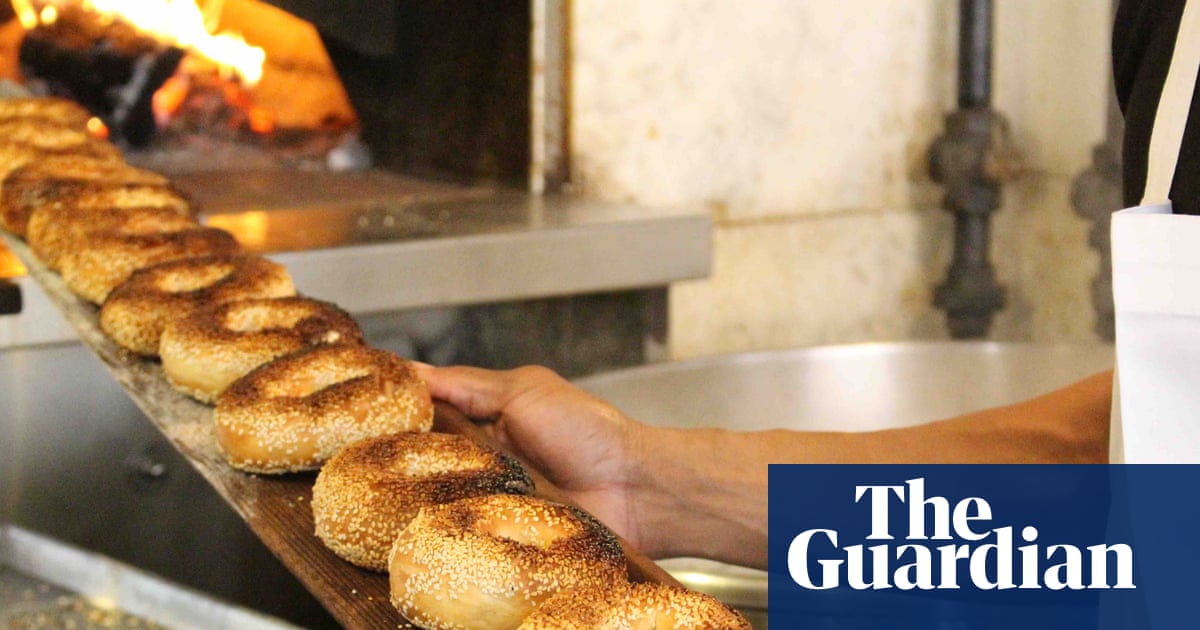 ‘People like cheap energy’: the bagel shop saving money and emissions with plug-in batteries