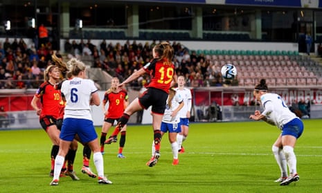 Lucy Bronze scores for England