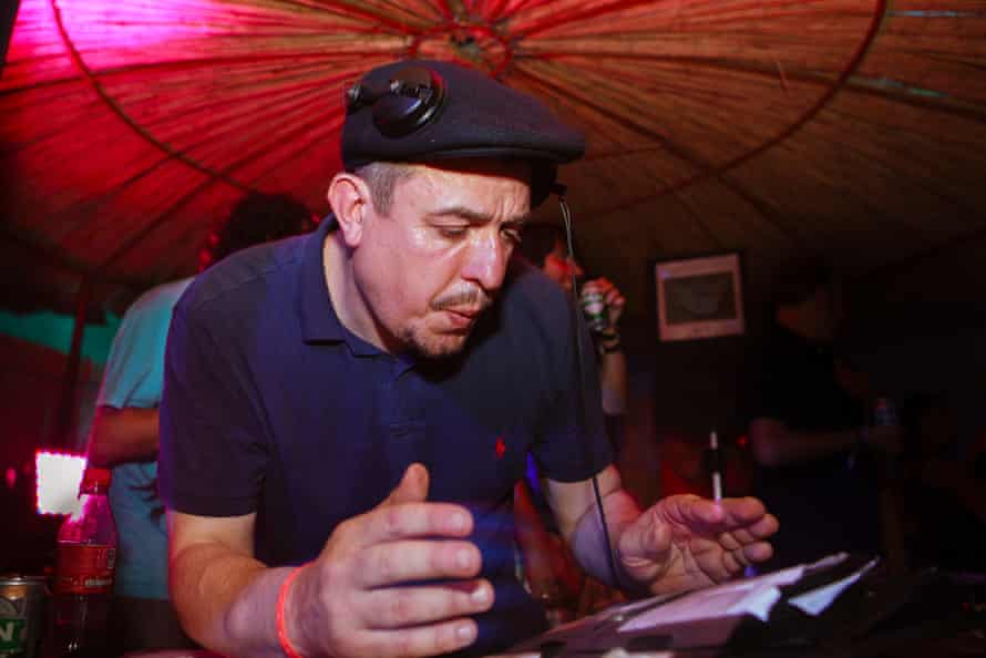 Got any cosmic Brazilian celestial grooves? Luke Una on the decks.