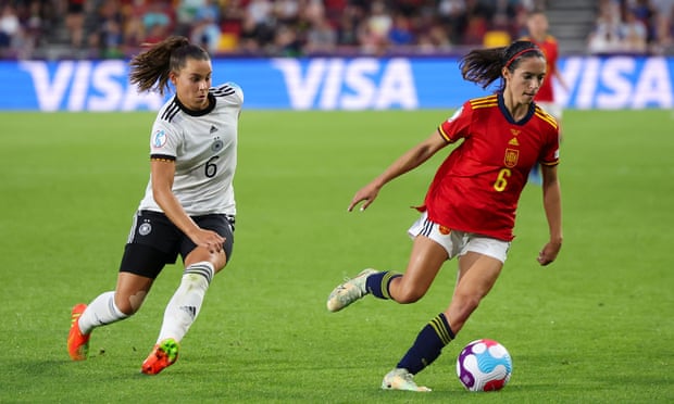 Aitana Bonmati competes against Germany in the group stage.