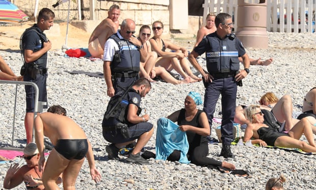 https://i.guim.co.uk/img/media/95acffe22eef10a2506db02cc912bb62fc1a600f/48_213_4030_2418/master/4030.jpg?w=620&q=55&auto=format&usm=12&fit=max&s=c4ef5b74fef6c8915526108a06e330ce