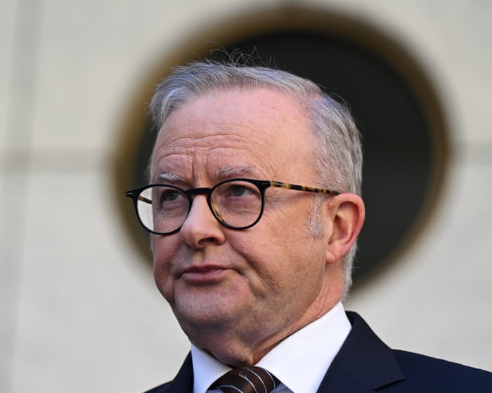 Australian politics live: Albanese makes ‘no apology’ for $6m golf club grant in own electorate; Victorian bills may rise by $100 under Coalition