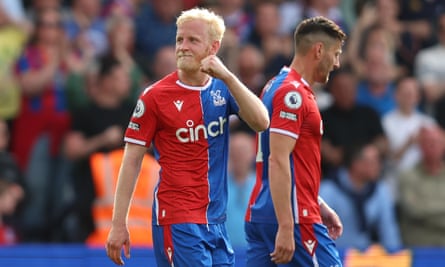 Will Hughes mengepalkan tangan dalam perayaan setelah mencetak gol penyeimbang Crystal Palace