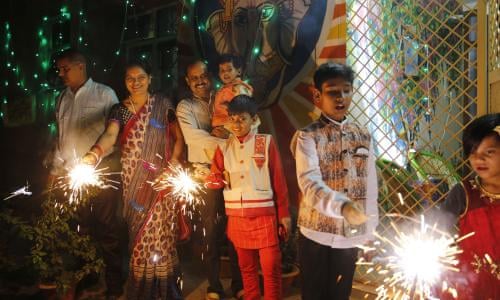 Delhi Covered In Toxic Haze After Night Of Diwali Fireworks Air Pollution The Guardian