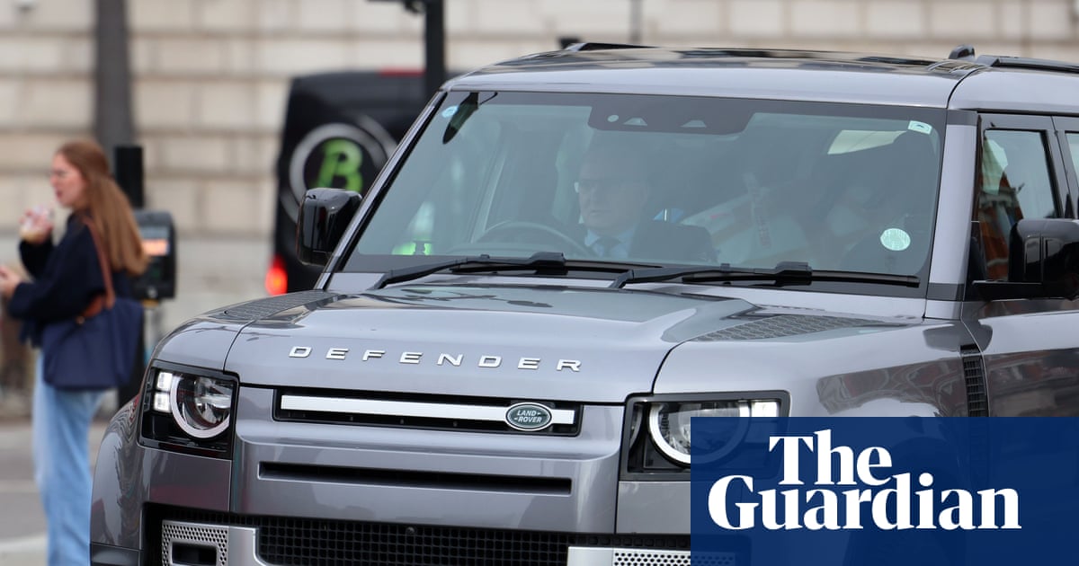 Sadiq Khan may give up armoured car as part of clampdown on SUVs in London