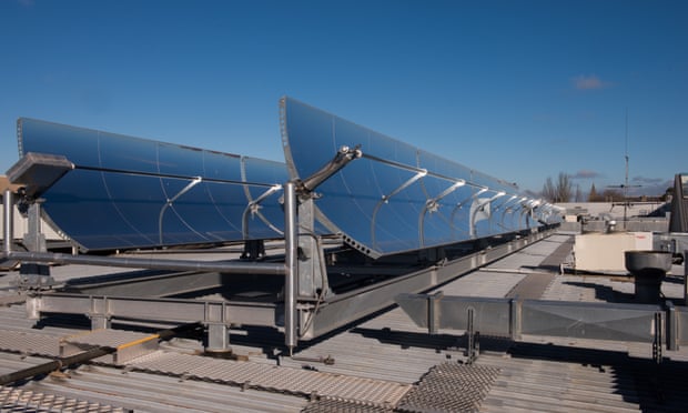 Operating at Stockland Wendouree Shopping Centre in Ballarat, Victoria, the system uses concentrating solar thermal technology to produce heat energy used to power the air conditioning system.