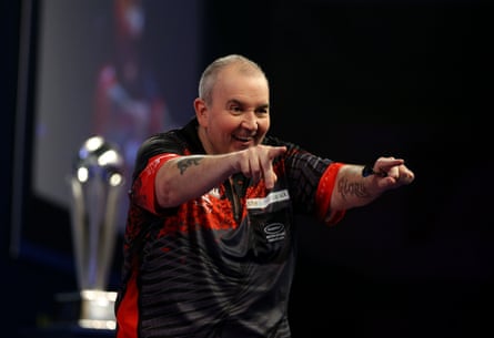 Phil Taylor reacts during the 2018 World Darts Championship.
