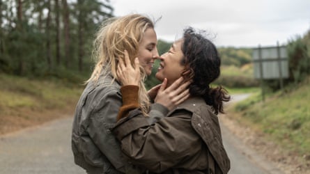 Sandra Oh as Eve Polastri with Jodie Comer as Villanelle in Killing Eve.