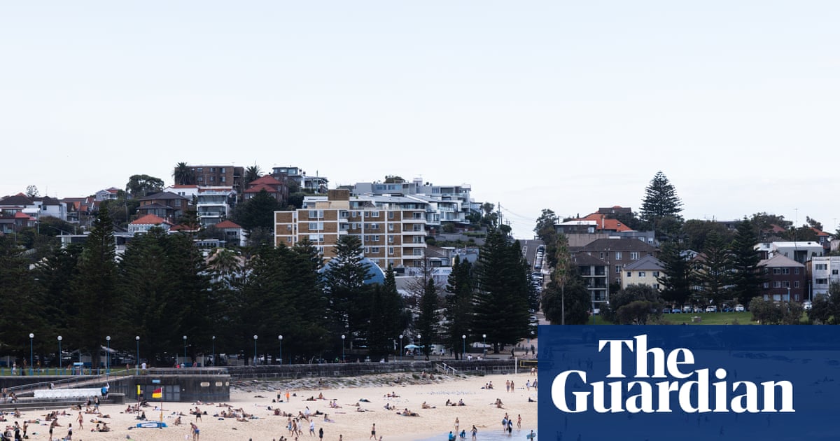 Woman in critical condition after shark attack at Coogee beach Woman in critical condition after shark attack at Coogee beach