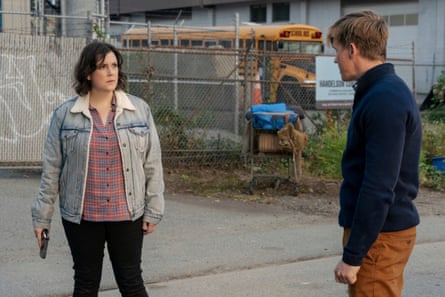 Melanie Lynskey as Shauna, left, and Warren Kole as her husband, Jeff.